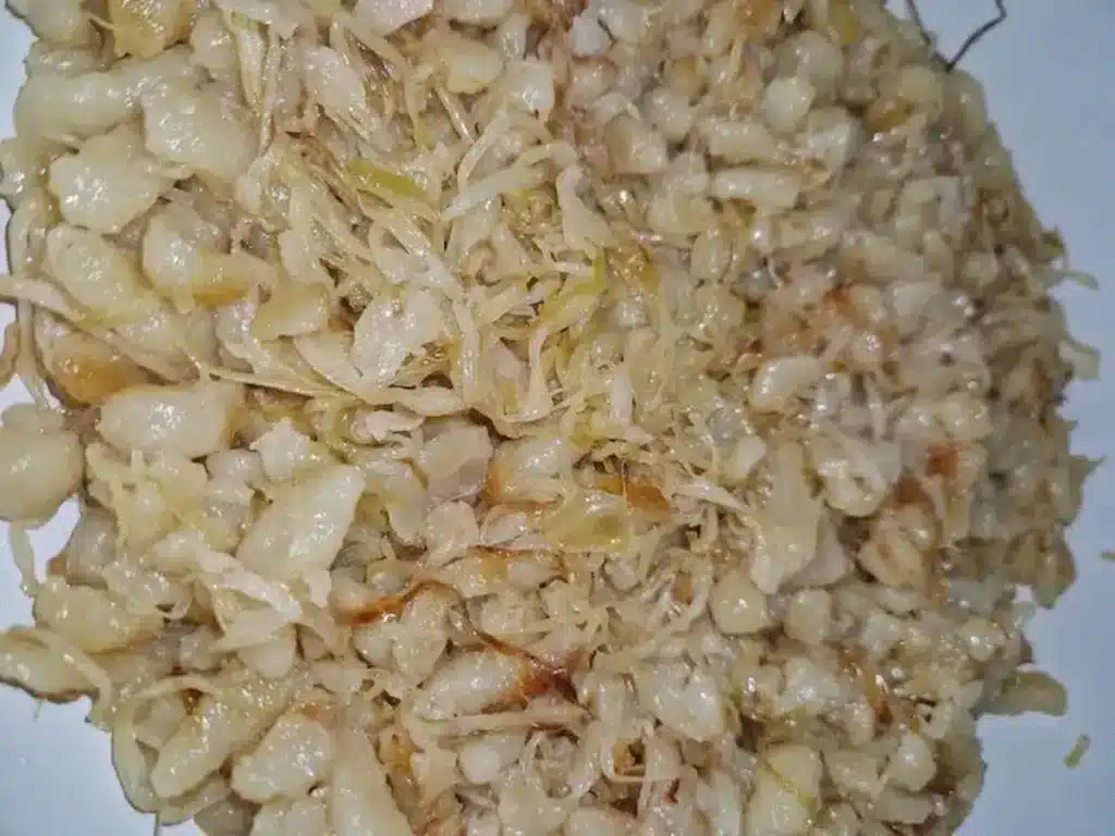 Igazi nyirsegi sztrapacska recept csakis savanyu kaposztaval keszulhet