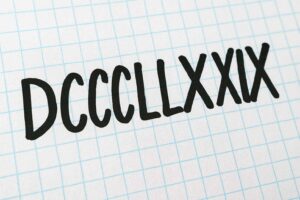 Mennyi az értéke a következő római számnak?