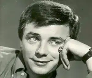 Napi retró kvíz: Felismered a képen az egyik ikonikus magyar énekest?