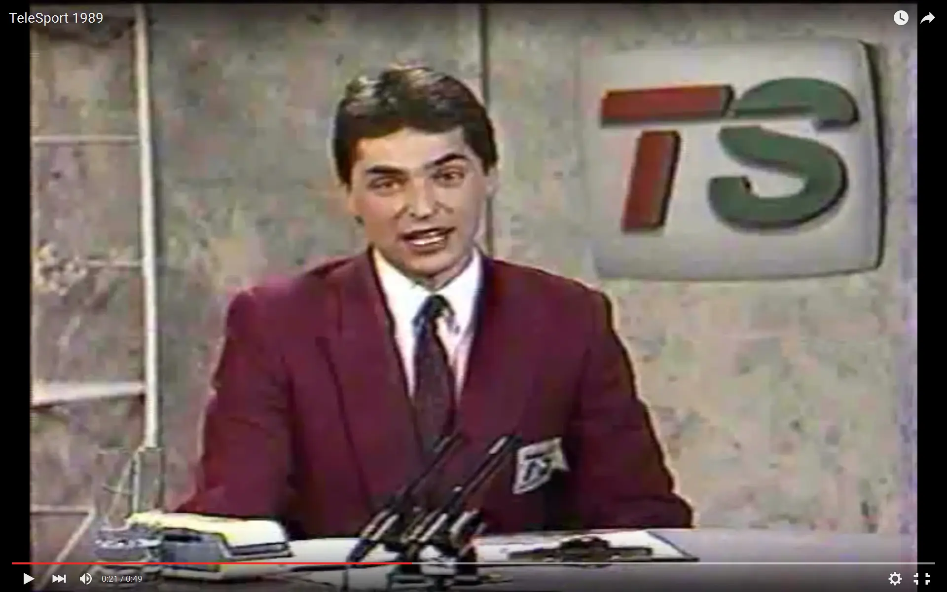 Retró képfelismerő: Ki látható a kvízben lévő fényképen? Felismered egy fiatalkori kép alapján?