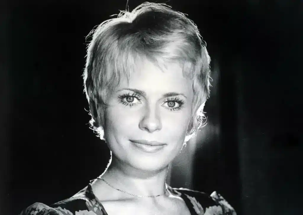 Retró kvíz: Ki látható ezen a régi fényképen?