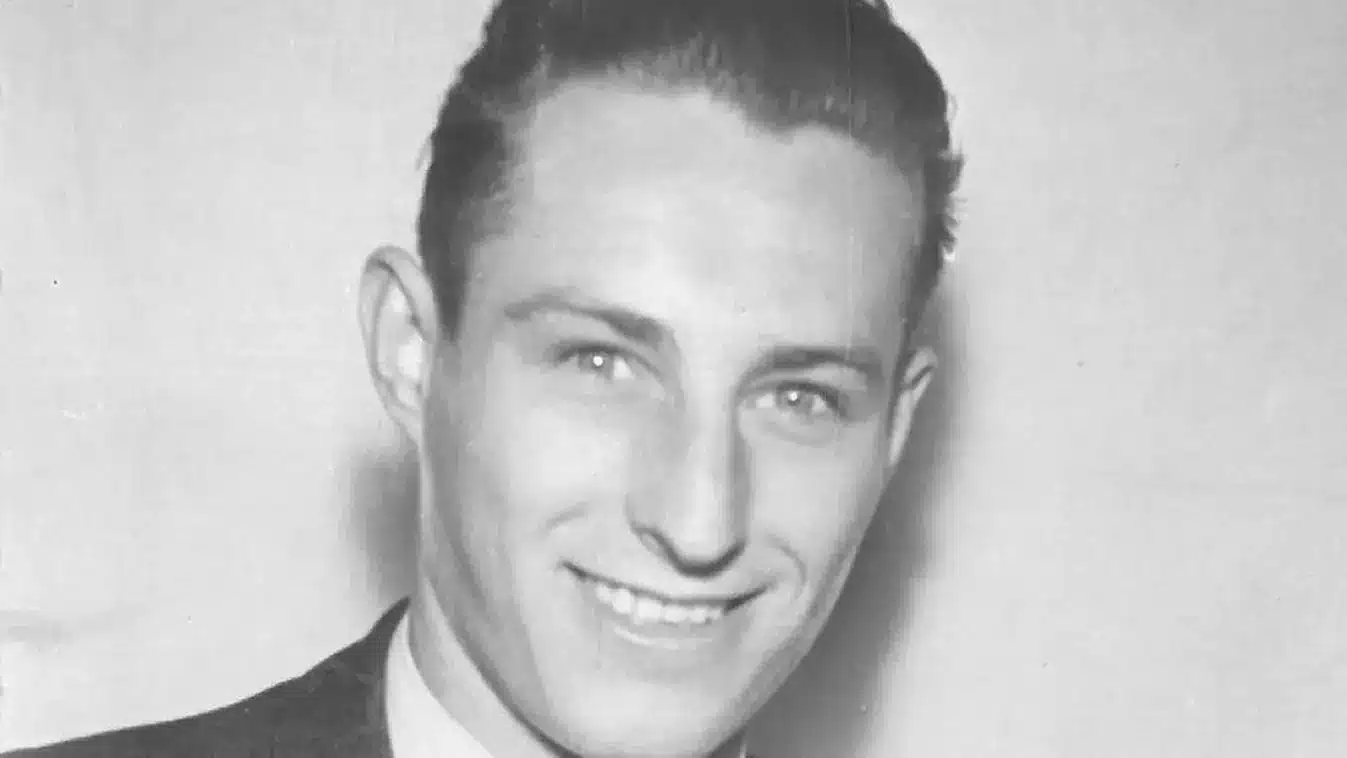 Retró képfelismerő feladvány: Melyik világhírű futball legenda látható a képen?