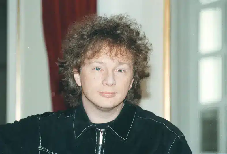 Retró képfelismerő: Ki látható a képen? Felismered fiatalkorában?