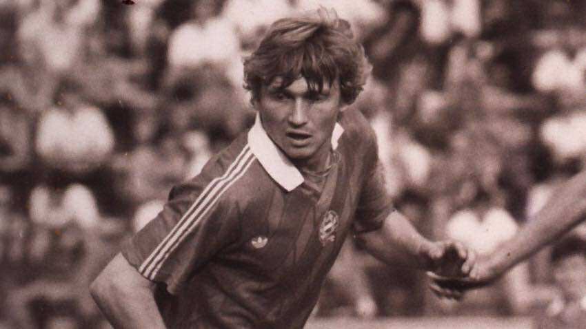 Ki szerepel ezen a retró fotón?