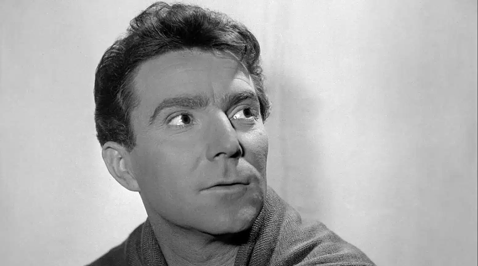 KARÁCSONY - Retró képfelismerő: Sajnos már nagyon kevesen ismerik fel ezt a remek színészt! Neked sikerül?