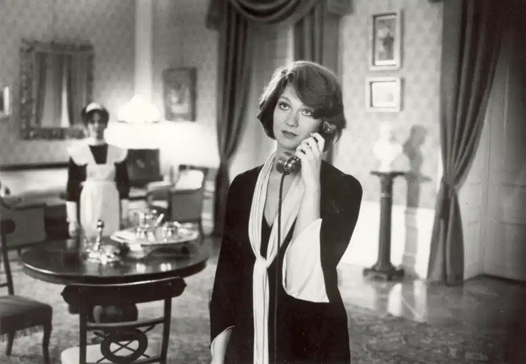 Retró képfelismerő: Csak kevesen ismerik fel ezen a régi fényképen a művésznőt!