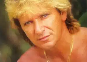 Villám retró kvíz: Felismered, ki ez a sármos férfi ezen a régi fényképen? Annó rengetegen rajongtak érte!