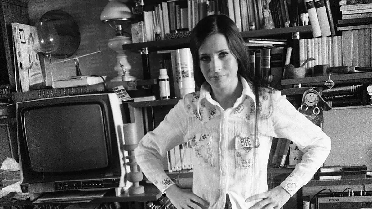 Retró kvíz: Melyik énekesnőt kapta lencsevégre a fotós 1975-ben?